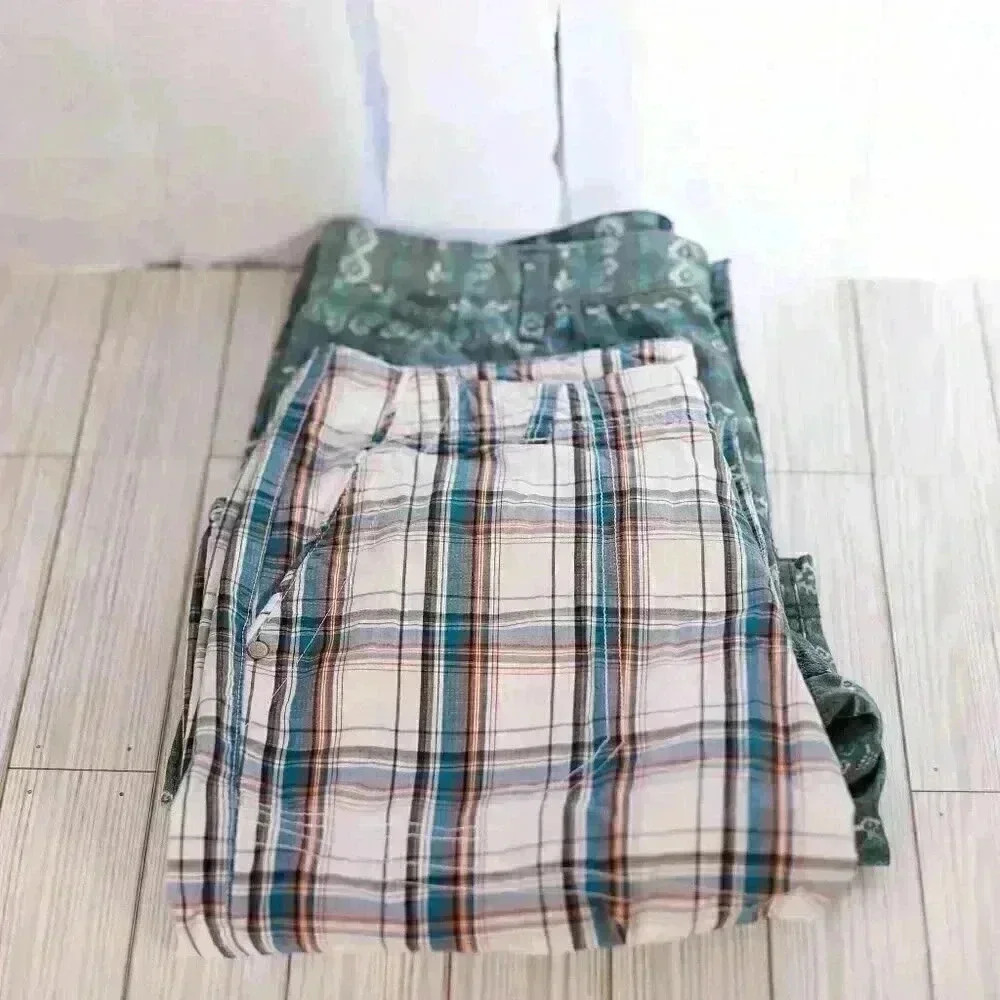 Lot of 2 Size 34 Men's Shorts Helix/American Rag Shorts teal/tan/white combo